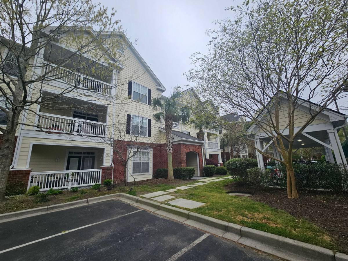 Condo for rent at 45 Sycamore Ave, Charleston, SC 29407