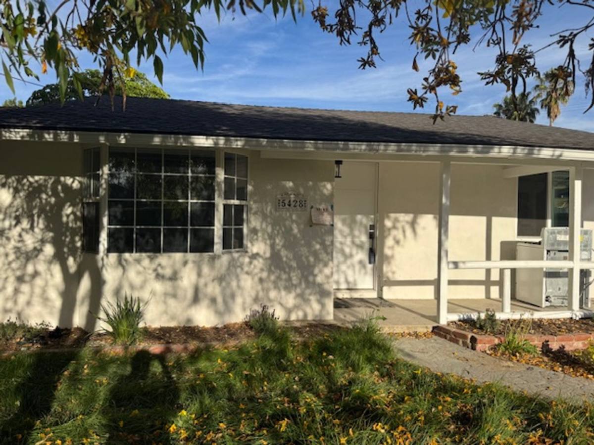 House for rent at 5428 Sale Ave, Woodland Hills, CA 91367