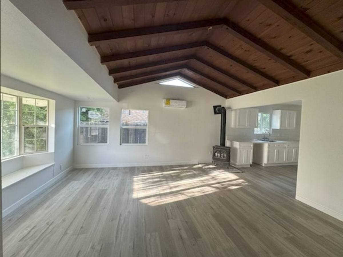 House for rent at 5428 Sale Ave, Woodland Hills, CA 91367
