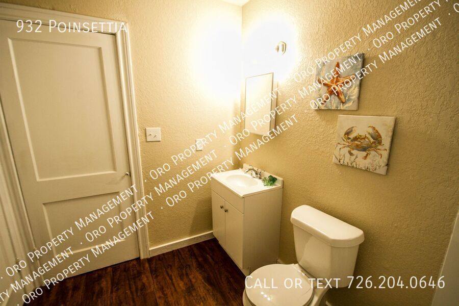 Apartment for rent at 932 Poinsettia, San Antonio, TX 78202