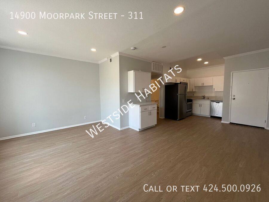 Apartment for rent at 14900 Moorpark St #311, Sherman Oaks, CA 91403