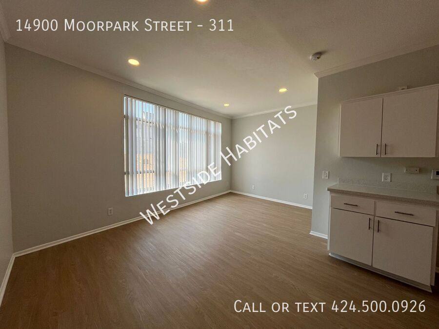 Apartment for rent at 14900 Moorpark St #311, Sherman Oaks, CA 91403
