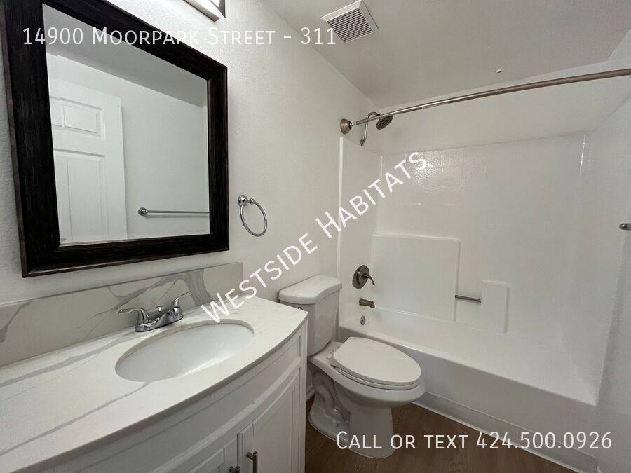 Apartment for rent at 14900 Moorpark St #311, Sherman Oaks, CA 91403