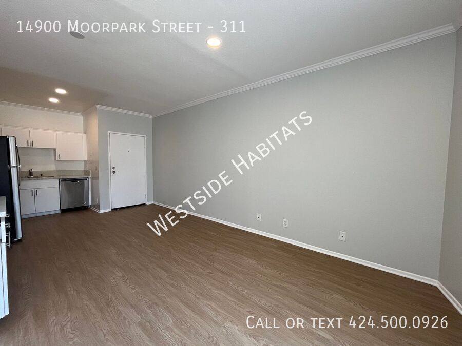 Apartment for rent at 14900 Moorpark St #311, Sherman Oaks, CA 91403