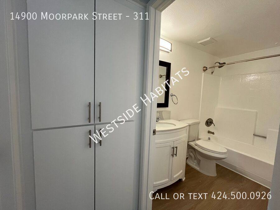 Apartment for rent at 14900 Moorpark St #311, Sherman Oaks, CA 91403