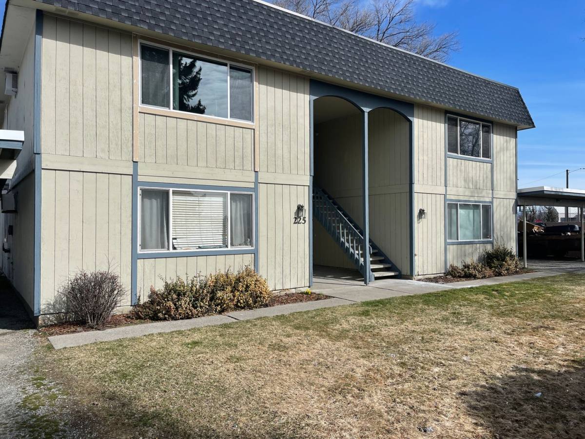 Apartment for rent at 225 E Westview Ave, Spokane, WA 99218