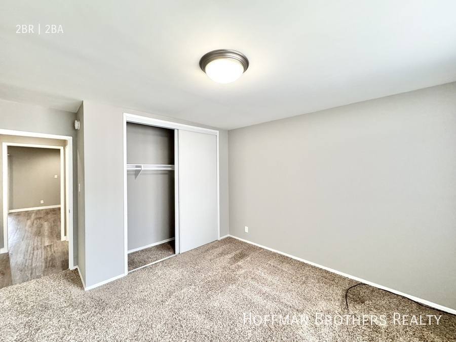 Apartment for rent at 5415 Newcastle Ave #28, Encino, CA 91316