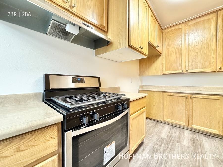 Apartment for rent at 5415 Newcastle Ave #28, Encino, CA 91316