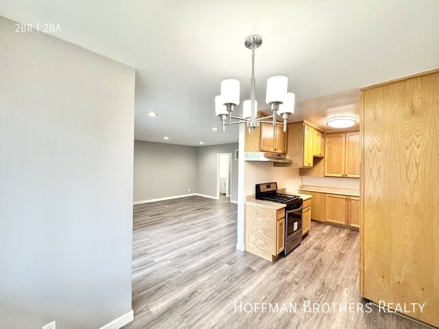 Apartment for rent at 5415 Newcastle Ave #28, Encino, CA 91316