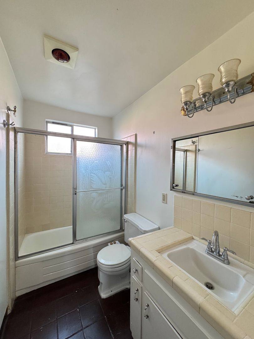 Apartment for rent at 5642 Rosemead Blvd, Temple City, CA 91780