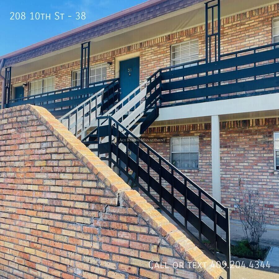 Apartment for rent at 208 10th St #38, Orange, TX 77630