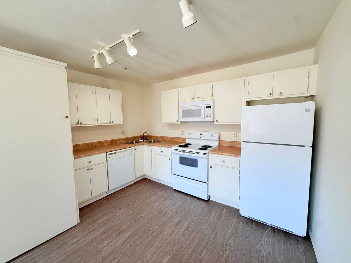 Apartment for rent at 501 W Country Club Rd, Chickasha, OK 73018