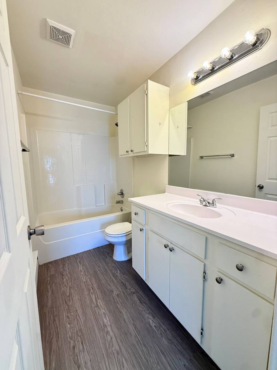 Apartment for rent at 501 W Country Club Rd, Chickasha, OK 73018