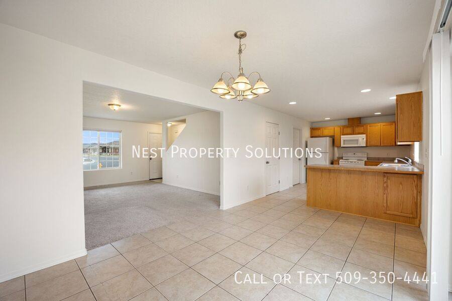 Apartment for rent at 440 S Laguna Dr #A, Moses Lake, WA 98837