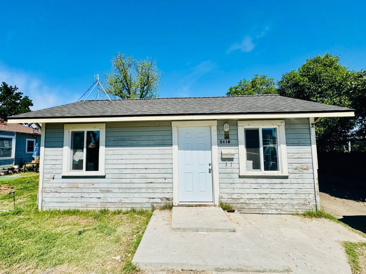House for rent at 2418 Blossom St, Dos Palos, CA 93620