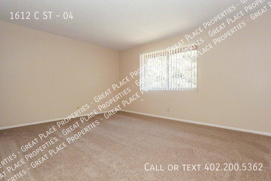 Apartment for rent at 1612 C St #4, Lincoln, NE 68502