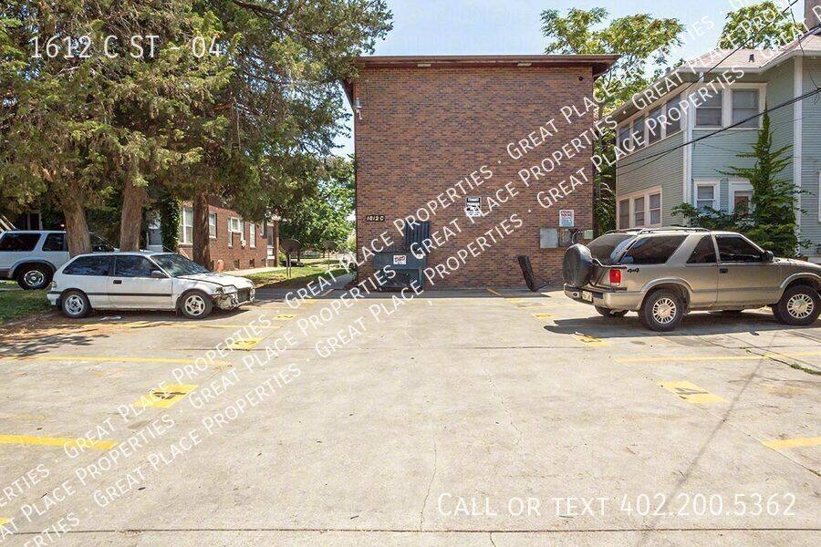 Apartment for rent at 1612 C St #4, Lincoln, NE 68502