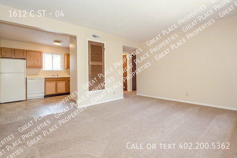Apartment for rent at 1612 C St #4, Lincoln, NE 68502