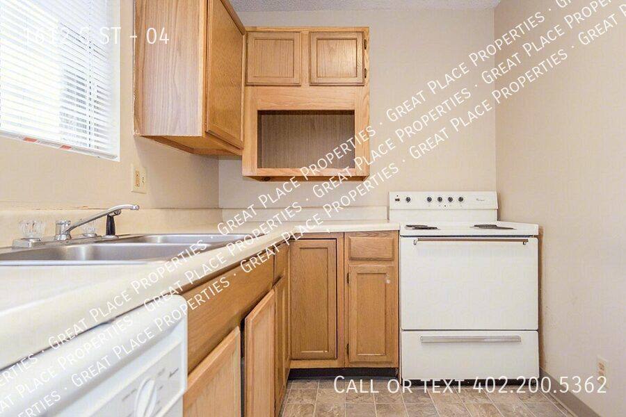 Apartment for rent at 1612 C St #4, Lincoln, NE 68502