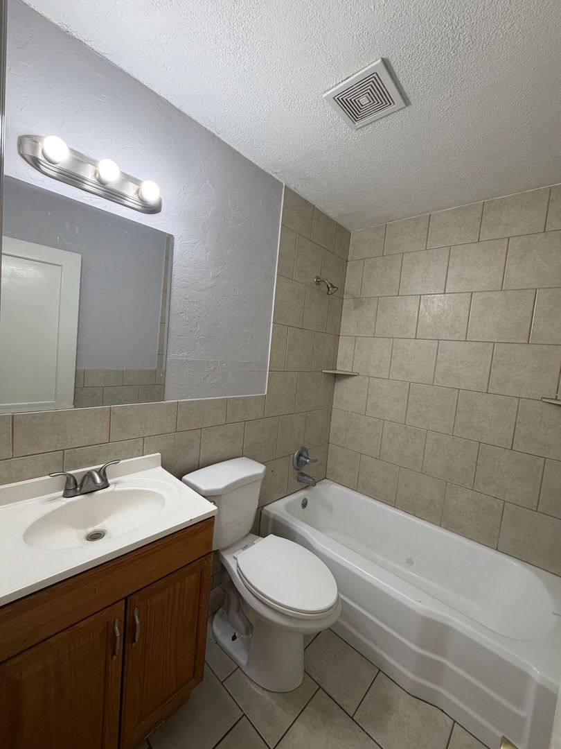 Apartment for rent at 1708 14th St, Lubbock, TX 79401