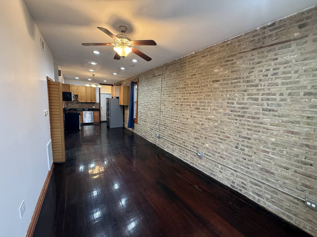 Apartment for rent at 1224 N Cleaver St #1F, Chicago, IL 60642
