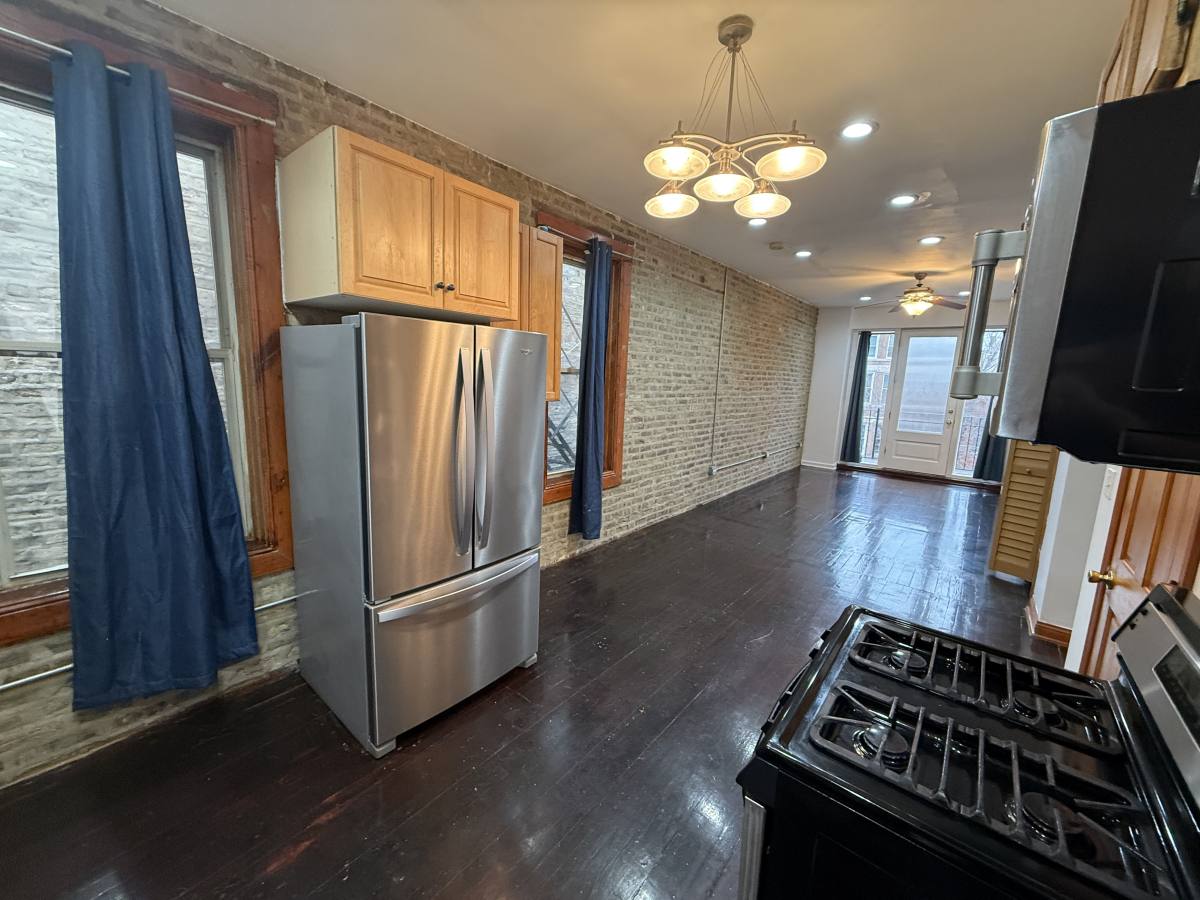Apartment for rent at 1224 N Cleaver St #1F, Chicago, IL 60642