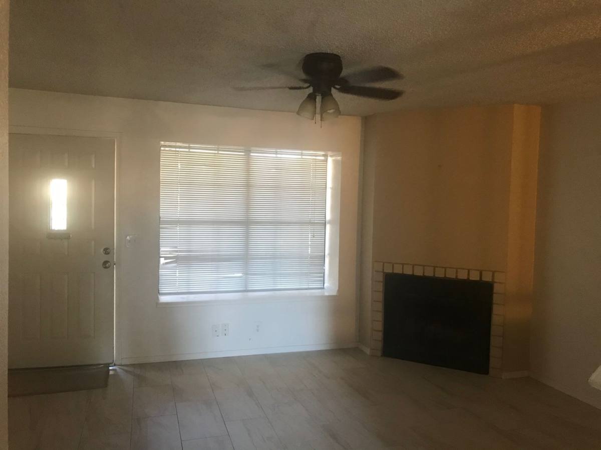 Townhouse for rent at 5704 E Aire Libre, Scottsdale, AZ 85254