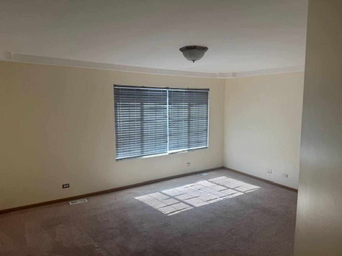 Townhouse for rent at 2520 Cedar Glen Dr N, Chicago Heights, IL 60411