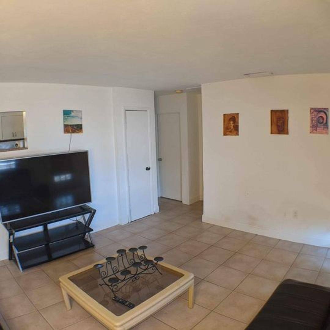 Apartment for rent at 1637 Devonshire Lane, Sarasota, FL 34236