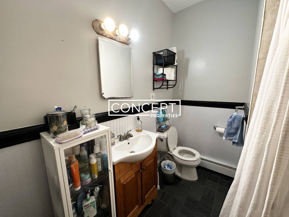 House for rent at 750 Huntington Ave #2, Boston, MA 02115