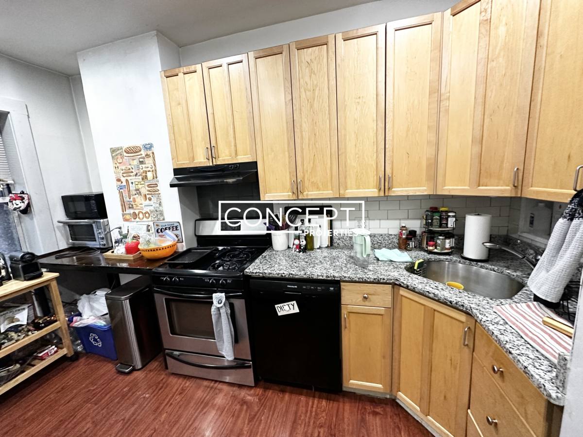 House for rent at 750 Huntington Ave #2, Boston, MA 02115