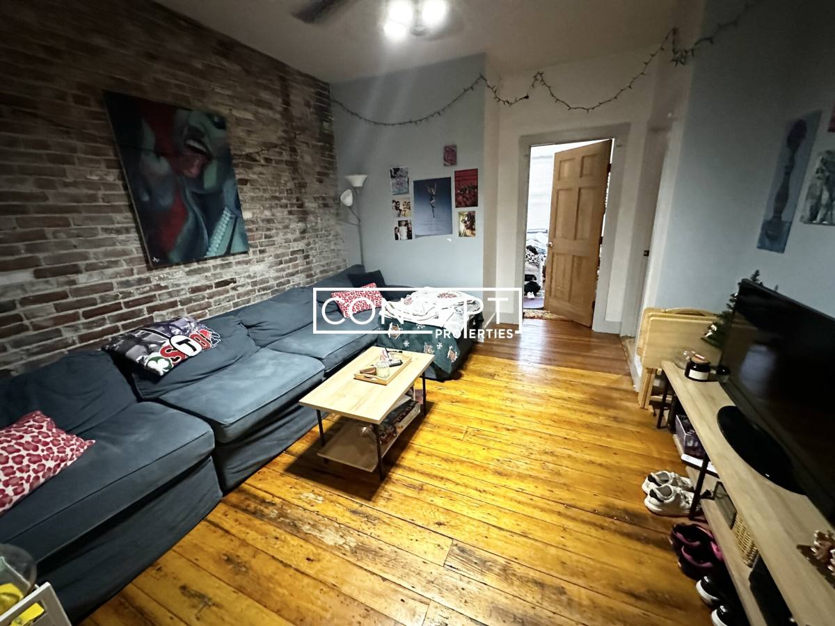 House for rent at 750 Huntington Ave #2, Boston, MA 02115
