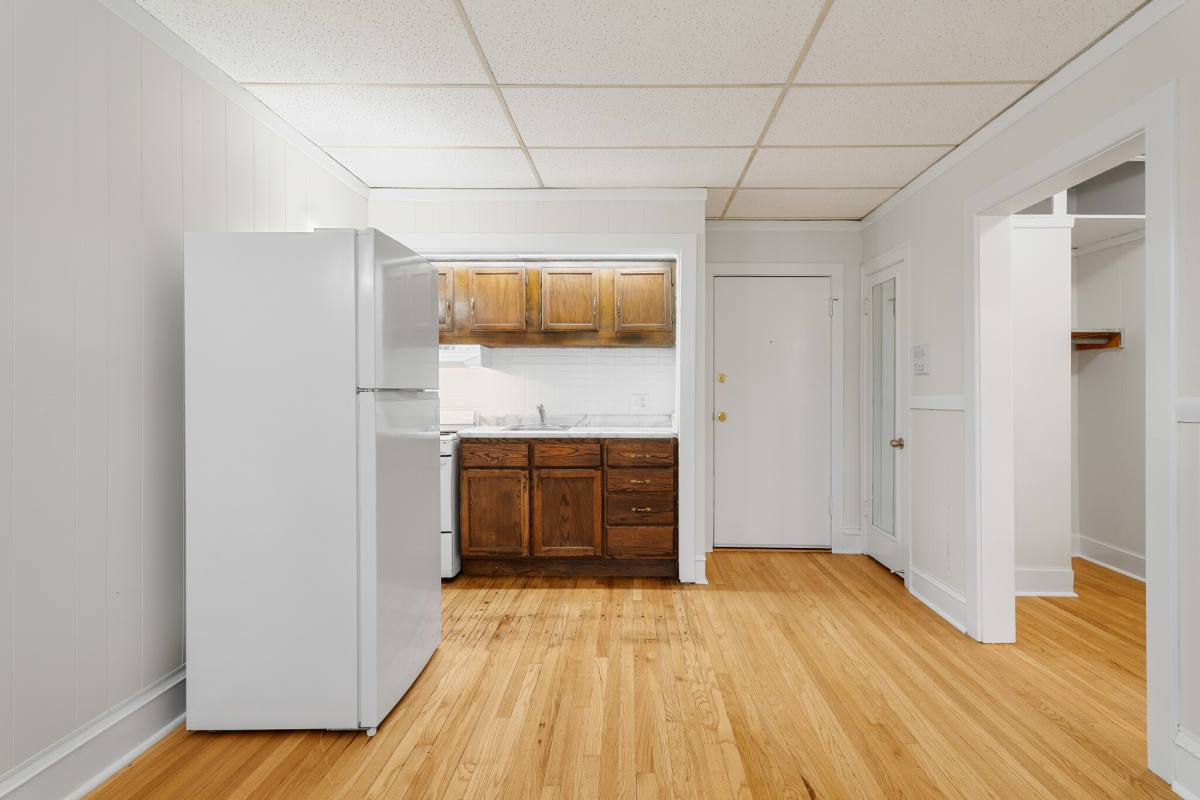 Apartment for rent at 1440 W Howard #18, Chicago, IL 60626