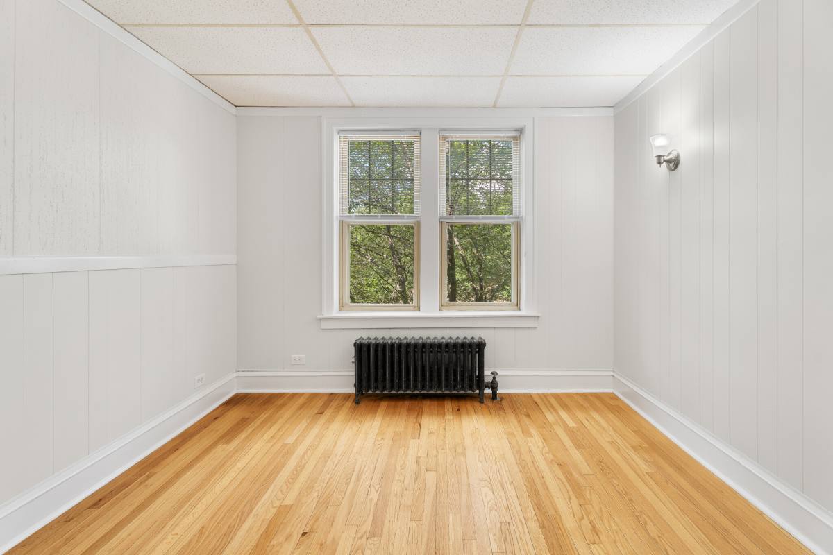 Apartment for rent at 1440 W Howard #18, Chicago, IL 60626
