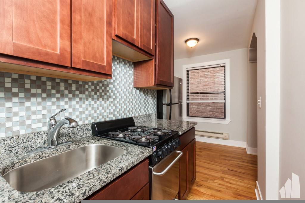 Apartment for rent at 425 W Roscoe St #109, Chicago, IL 60657