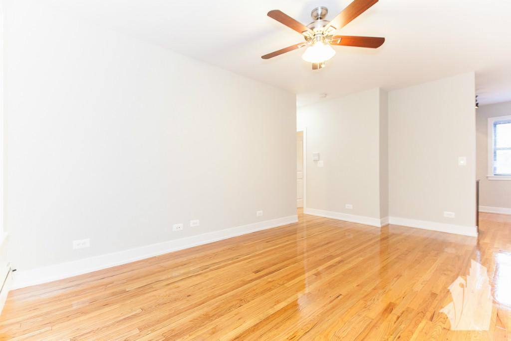Apartment for rent at 619 W Melrose #D1, Chicago, IL 60657