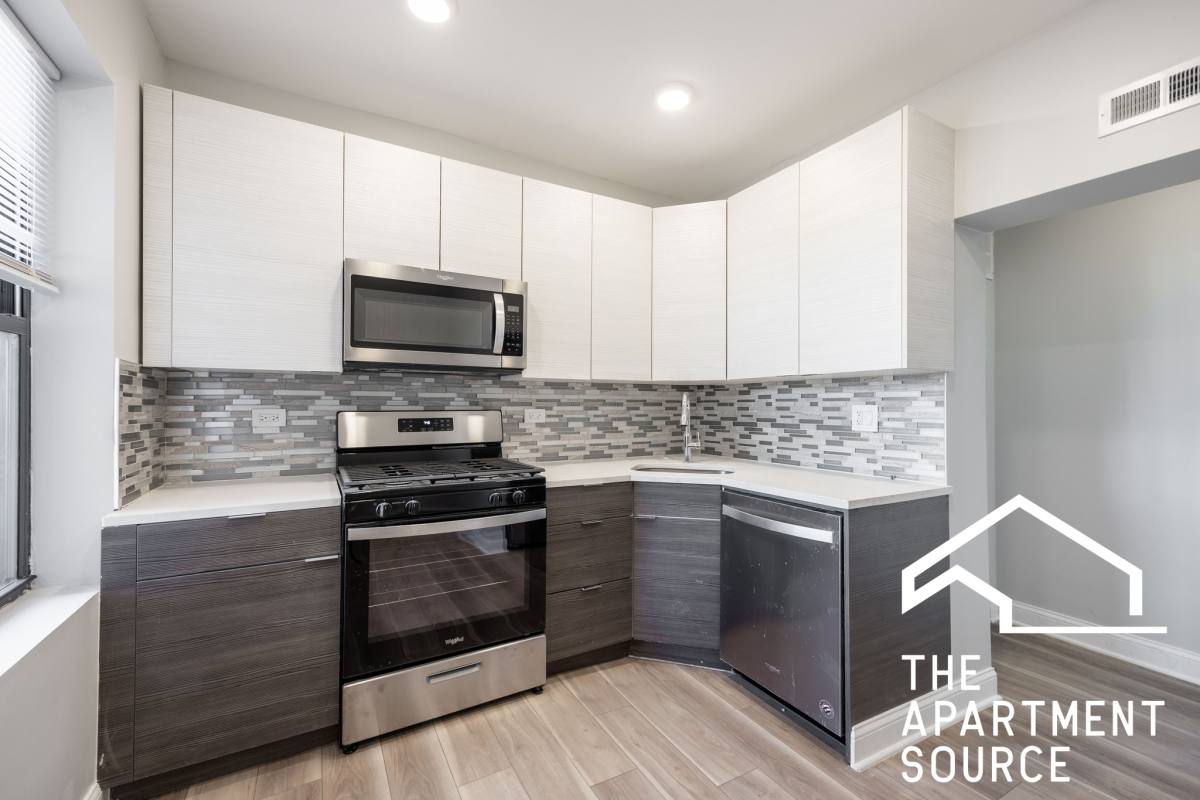 House for rent at 6150 N Francisco Ave #2A, Chicago, IL 60659