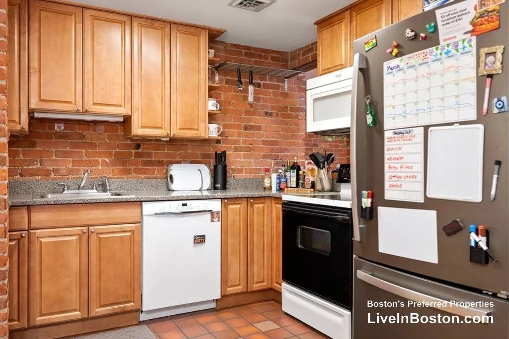 Condo for rent at 95 Gainsborough St #307, Boston, MA 02115