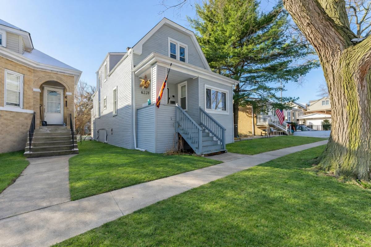 Apartment for rent at 6337 W Patterson Ave #2, Chicago, IL 60634