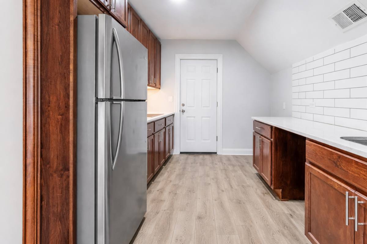 Apartment for rent at 6337 W Patterson Ave #2, Chicago, IL 60634