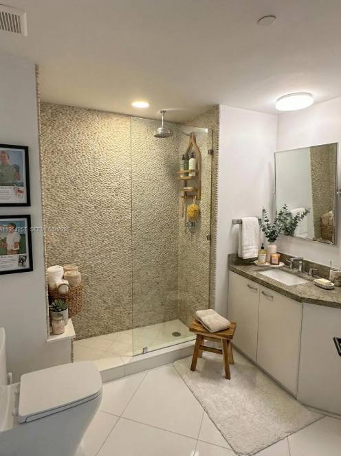 Apartment for rent at 10 Venetian Way #404, Miami Beach, FL 33139