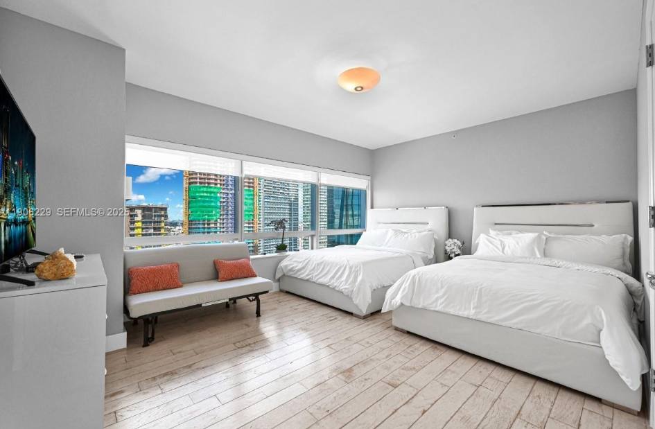 Apartment for rent at 1435 Brickell Ave #3401, Miami, FL 33131