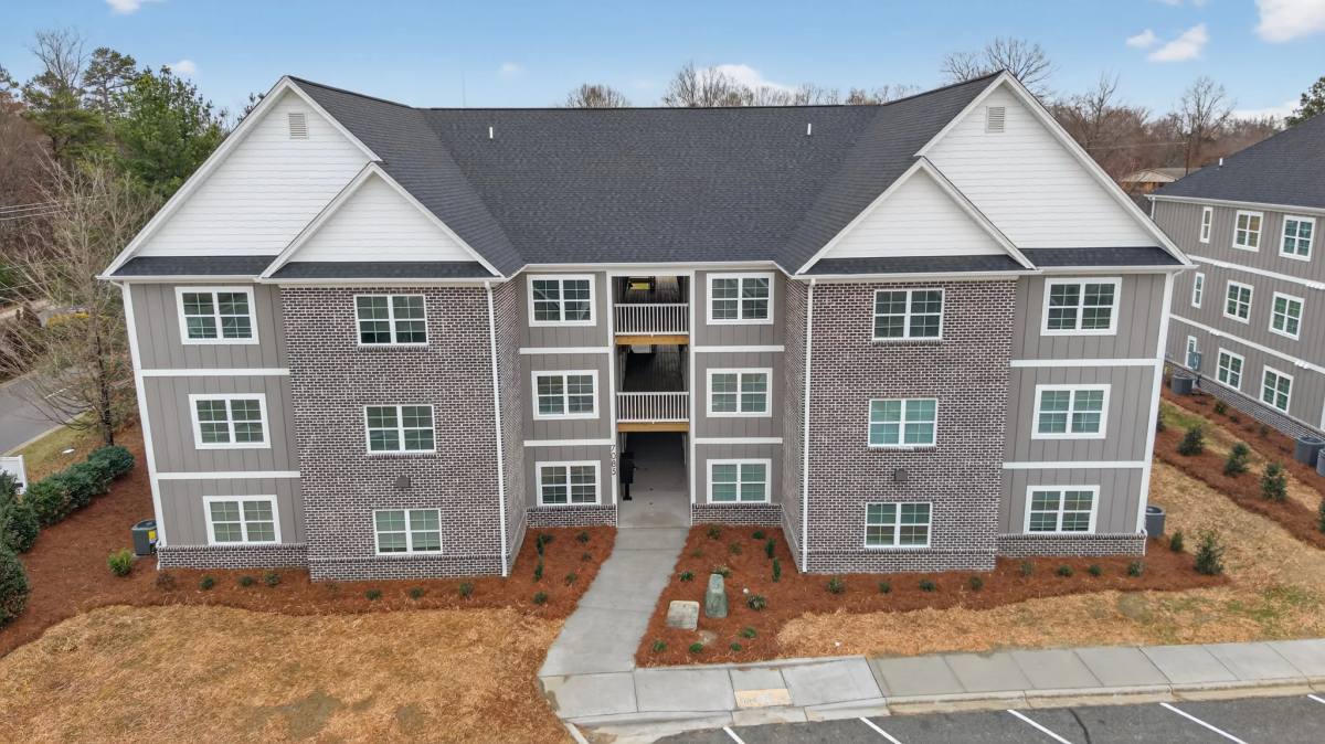 Apartment for rent at 7055 Hanesbrook Circle, Clemmons, NC 27012