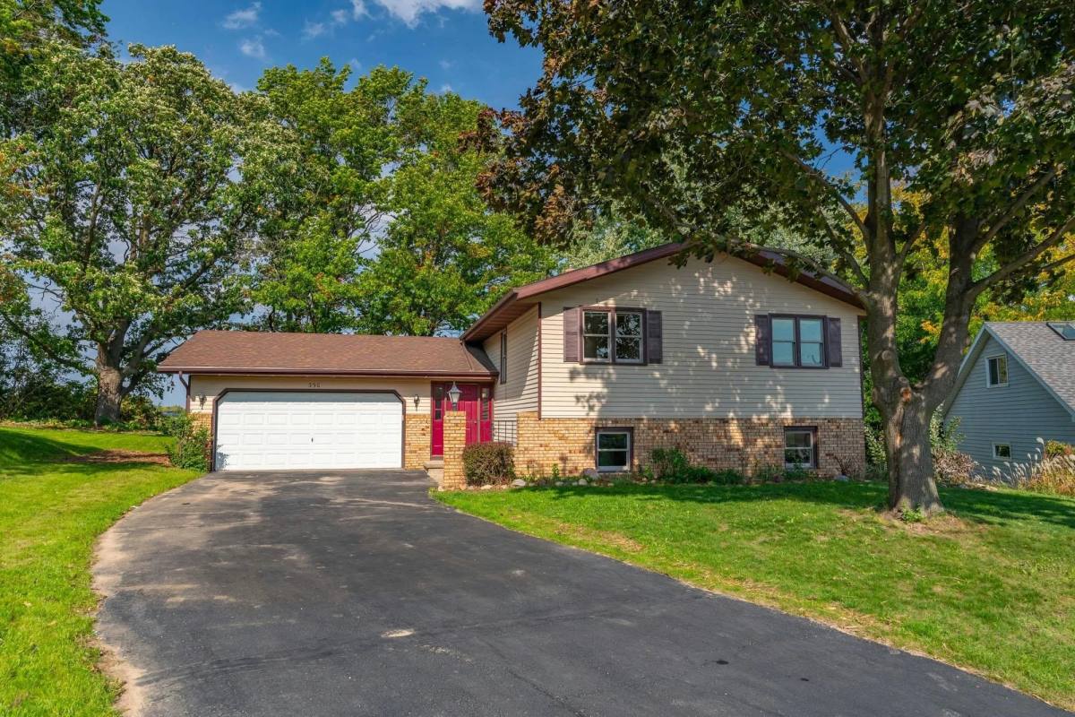House for rent at 390 Columbus Court, Sun Prairie, WI 53590