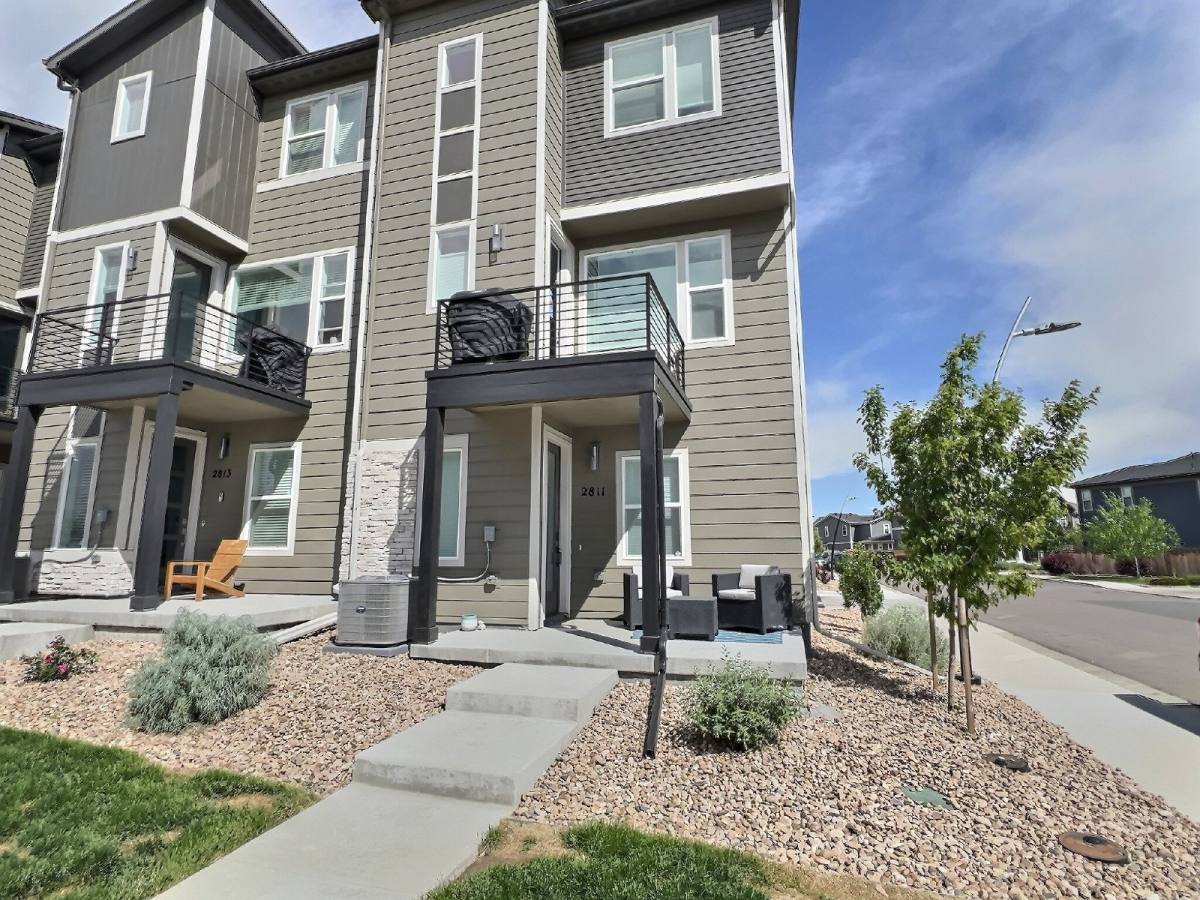 Townhouse for rent at 2811 W 69th Ave, Denver, CO 80221