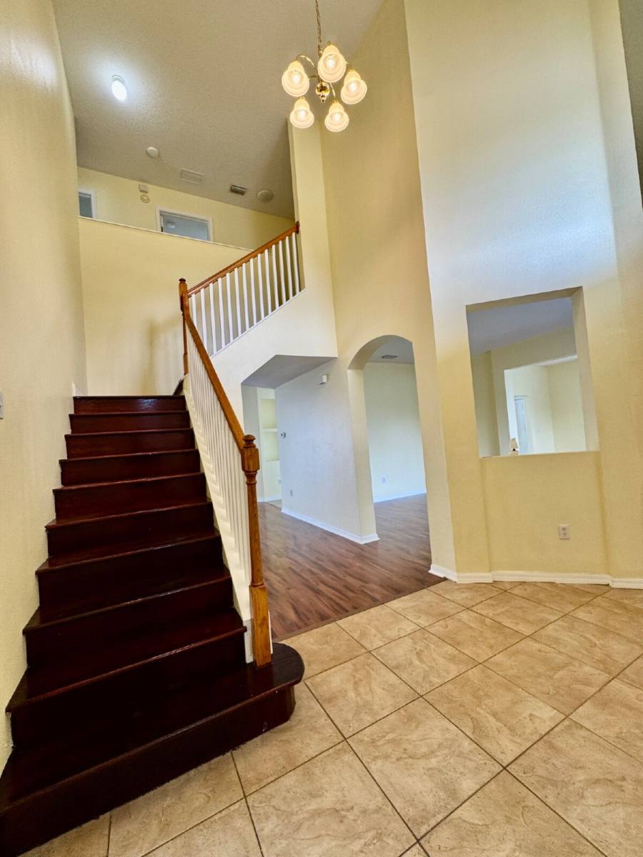 House for rent at 11106 Kempton Vista Dr, Riverview, FL 33579