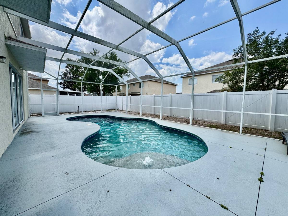House for rent at 11106 Kempton Vista Dr, Riverview, FL 33579