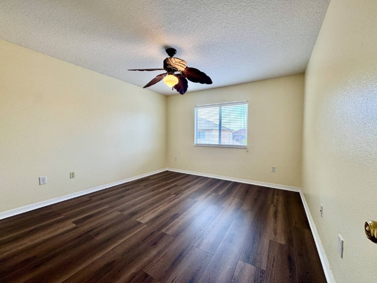 House for rent at 11106 Kempton Vista Dr, Riverview, FL 33579
