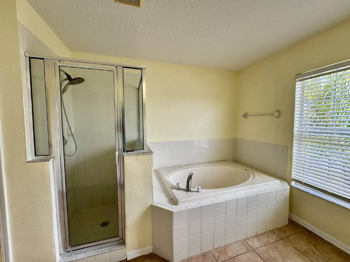 House for rent at 11106 Kempton Vista Dr, Riverview, FL 33579