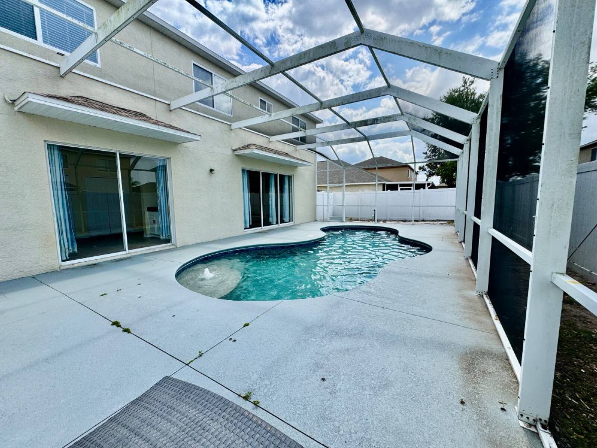 House for rent at 11106 Kempton Vista Dr, Riverview, FL 33579